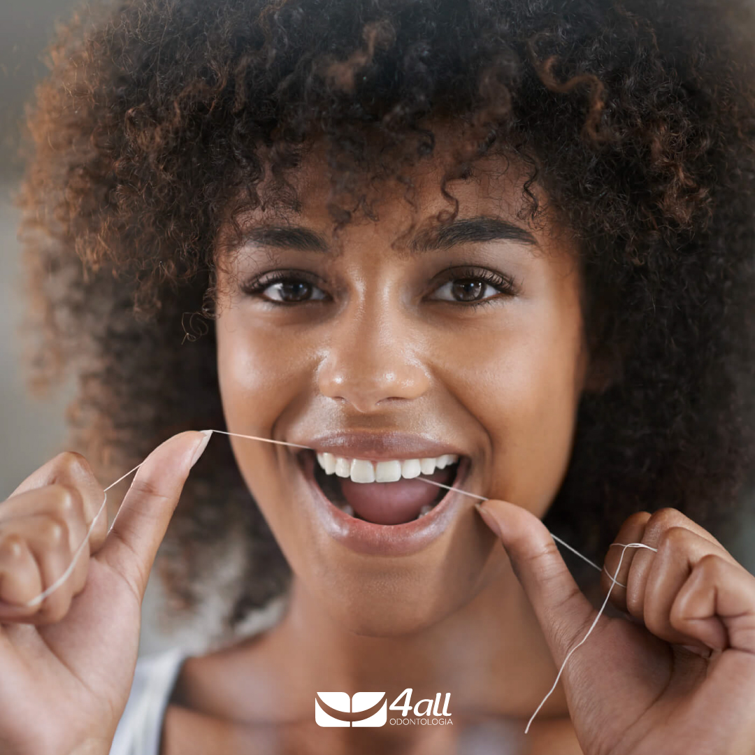 SAÚDE BUCAL E USO DO FIO DENTAL: FIQUE ATENTO!